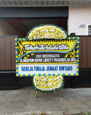 Papan Bunga Duka di Maros